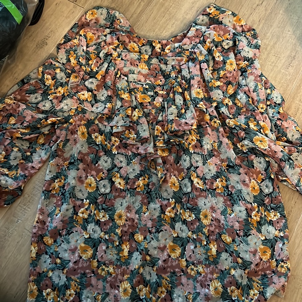 GHOSPELL floral top size L